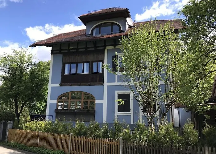With 2 Bedrooms *