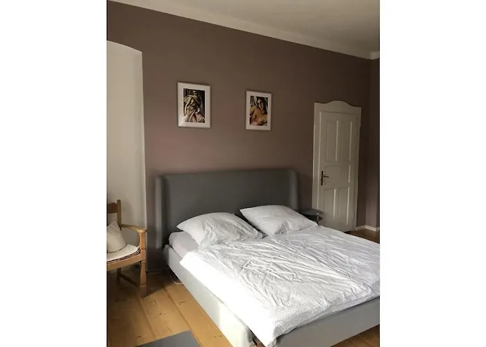 With 2 Bedrooms *