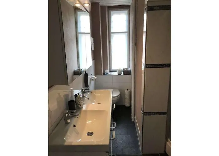 With 2 Bedrooms *